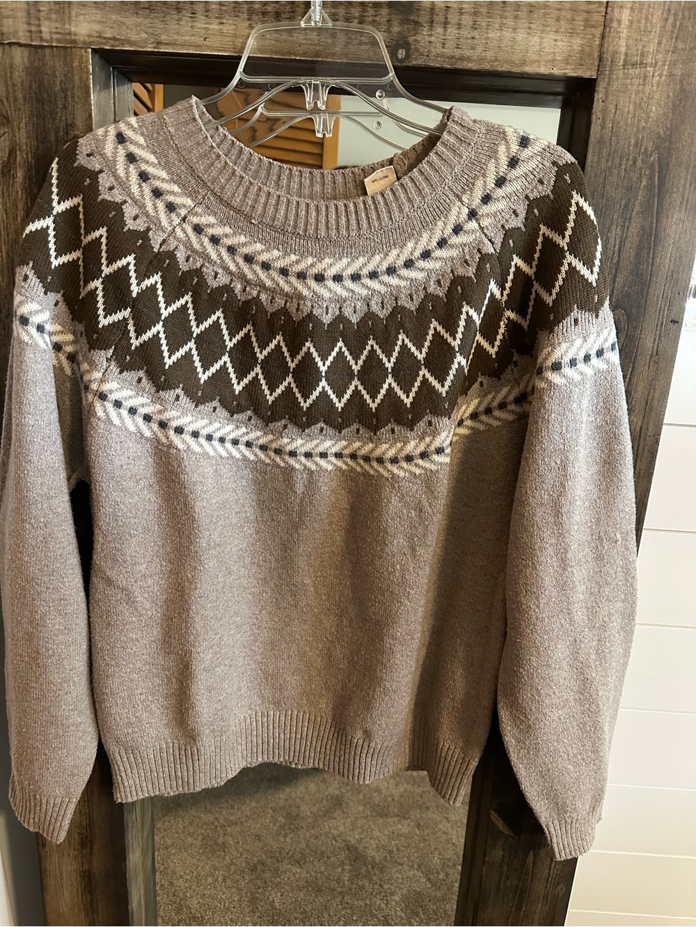 Universal Thread Women’s M Fair Isle Nordic Sweater Brown Taupe Crewneck